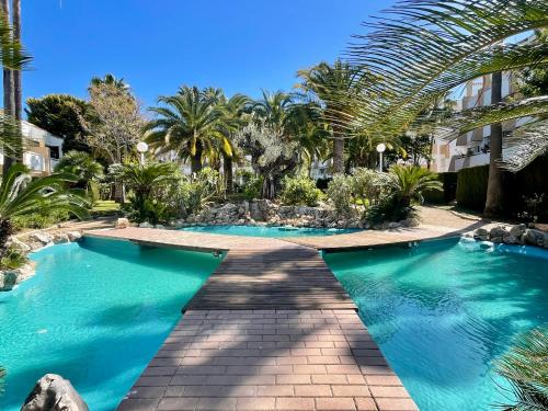 THE BEACH HOUSE PLAYA DEL ARENAL Jávea - Pool & Garden - Steps from the beach - WiFi & Kitchen