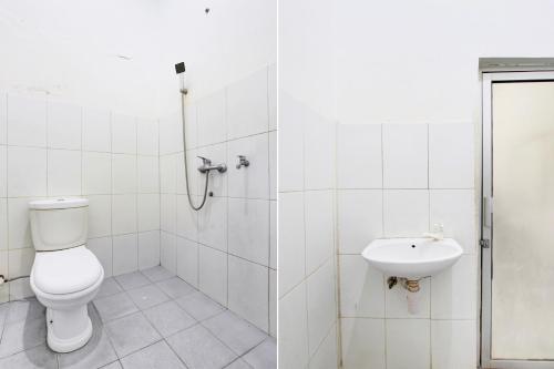 Bilik mandi di Hotel O Jalan Malioboro Near Stasiun Tugu Yogyakarta Formerly Hotel Baru