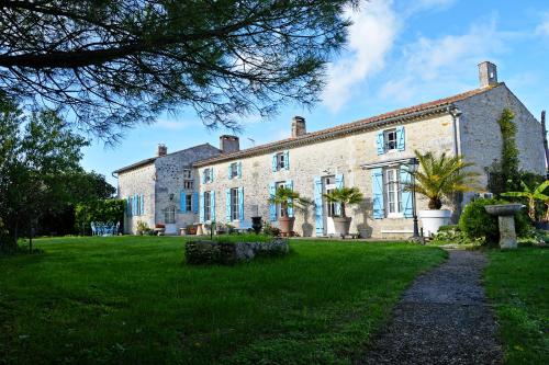 Taman di luar "Chambres D'Hôtes Le Colombier"