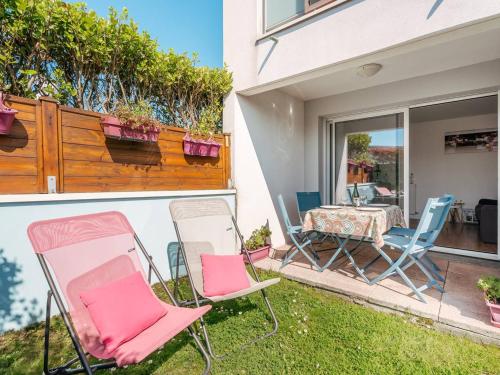 Carnac : Appartement T2 de standing, 49m², proche marché, plage et Thalasso, Parking Inclus - FR-1-477-243