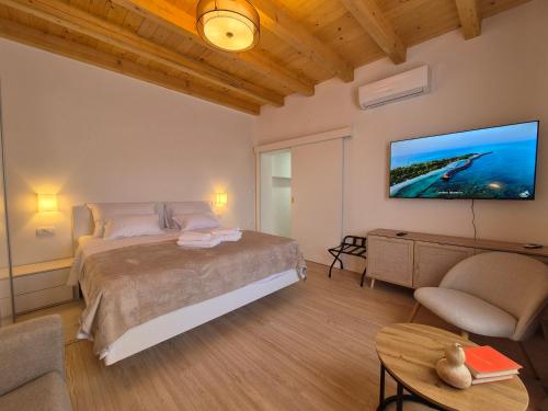 Two-bedroom apartment near the beach