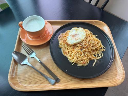 ホームステイの敷地内または近くでの食事または食べ物