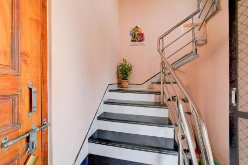 Fotografie z fotogalerie ubytování Hotel O Vrinda's Home Stay v destinaci Maheshwar
