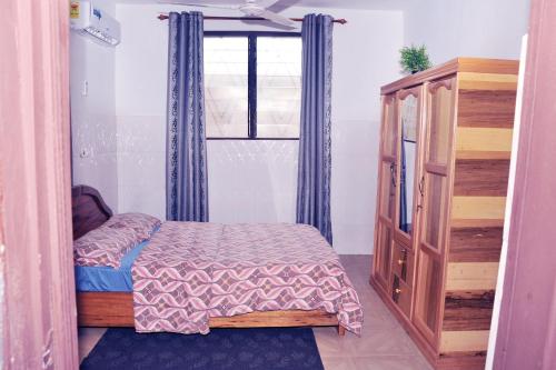 Postel nebo postele na pokoji v ubytování Stunning 2 Bedroom Affordable pl