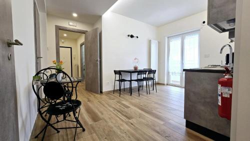 Rome Downtown Express Guest House - Lucio Sestio Metro A, Fast Connection to the City Center