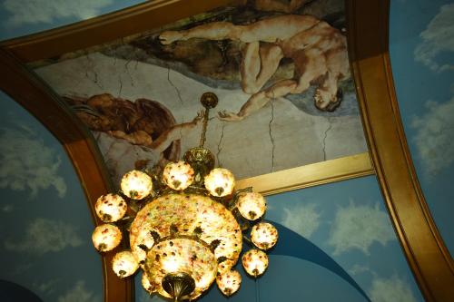 Фотография из галереи Chateau Connellsville Starry Night Suite в городе Connellsville