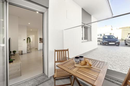 Nazaré Coast Central Location with Private Parking