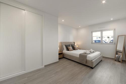 Nazaré Coast Central Location with Private Parking