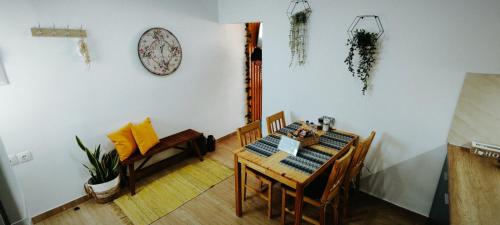 Posezení v ubytování Afandou Square Apartment