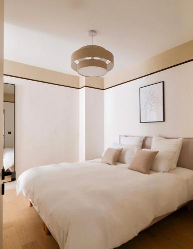 Exceptional facing Palais Cannes 3