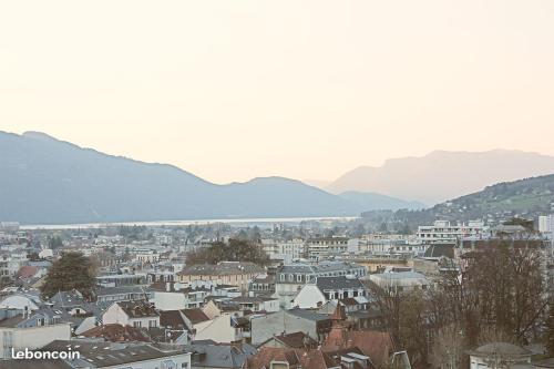 Coquette Suite au Bernascon Appartement 2 étoiles avec avec vue Lac