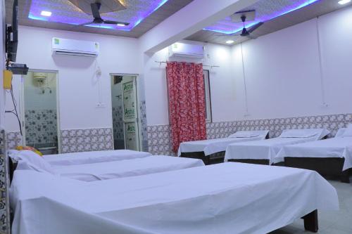 Gambar di galeri bagi Yamuna Darshan Riverside Retreat di Mathura
