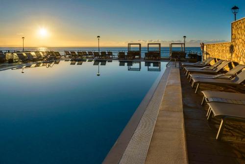 Bazén v ubytování Barceló Illetas Albatros - Adults Only nebo v jeho okolí