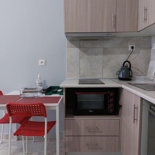 Sunny apartment in the heart of Pireaus