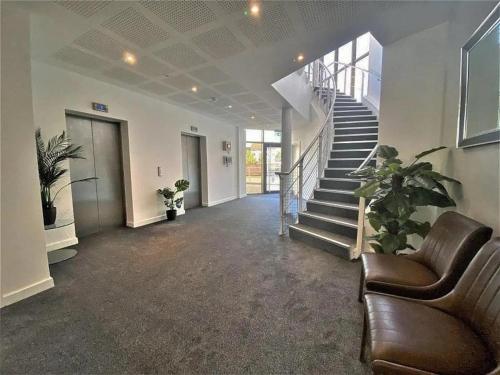 Fotografie z fotogalerie ubytování 1 bed apartment in the heart of Staines town centre v destinaci Staines upon Thames