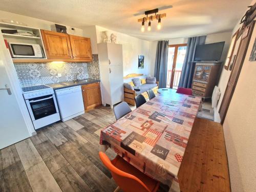 Bel Appartement 4 Pièces pour 8, Près des Pistes à Valfréjus - FR-1-265-185
