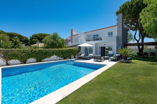 Villa Celeste by SAPvillas