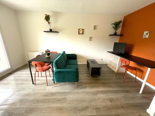 Photo de la galerie de l'établissement T2 métro 10min - Parking & Terrasse, à Toulouse