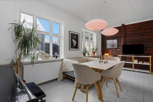 Cozy 1BR Fisherman-Style Retreat in Reykjavik
