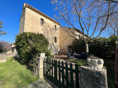 Gîte dans un domaine viticole, entre Montpellier et Sète, proche de la mer