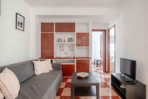 Apartment with Work/Study room close to Old Town