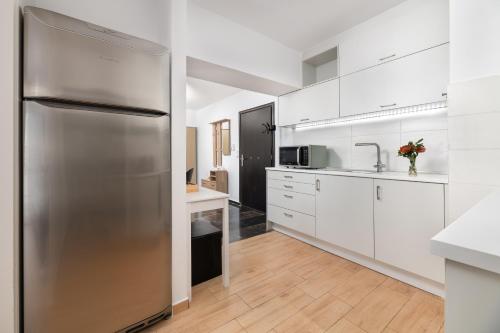 Elli City Apartment
