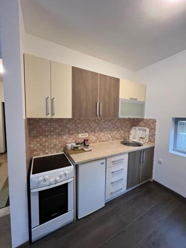 Ảnh trong thư viện ảnh của Iris 1 ở Ulcinj