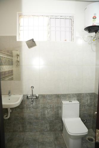Un baño de Eeshu Stays