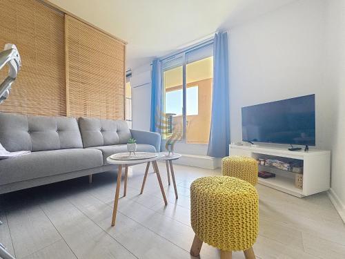 Studio Cosy Parc-clim-terrasse plages et ctre-ville à quelques min - CapitalChic Services Fréjus