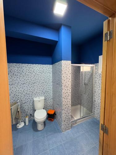 Un baño de CA AMARELA WI-FI FREE Sal Rei Boa Vista