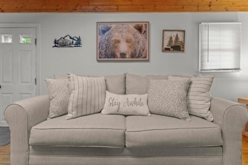 Gallery image of The Bear Lake Lodge Getaway 15-20 mins to casino in Glasgo