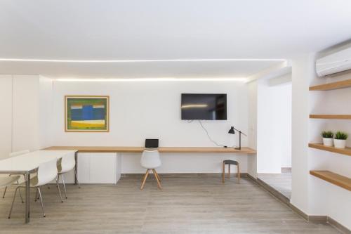 Plaza Ayuntamiento Grand Apartments