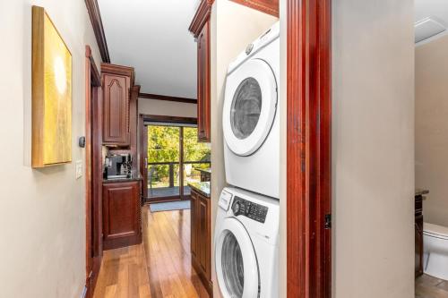 a laundry room with a washer and dryer at Douglas Retreat in Douglas