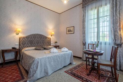 Hotel La Meridiana Image