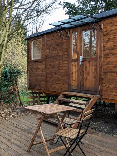 Roulotte avec terrasse à Montreuil