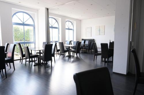 Ein Sitzbereich in der Unterkunft Stargaze Forum Hotel Düsseldorf-Hilden