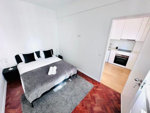 The Redondo House - NO 4E1 - Comfortable Two-Bedroom Apartment