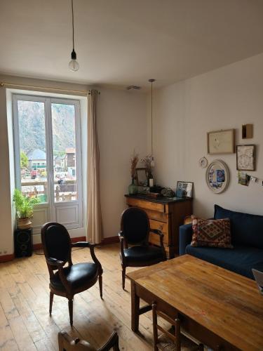 Photo de la galerie de l'établissement Appartement au cœur de Bourg d'Oisans, au Bourg-dʼOisans