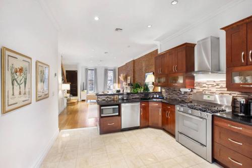 Η κουζίνα ή μικρή κουζίνα στο Luxury Oasis in Manhattan