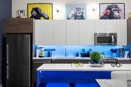 Η κουζίνα ή μικρή κουζίνα στο Downtown Penthouse close to Convention Center