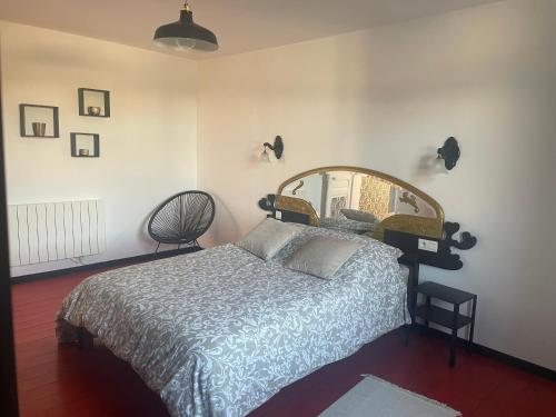 Ένα ή περισσότερα κρεβάτια σε δωμάτιο στο Appartement 60m2, 1 chambre, Mont saint Éloi