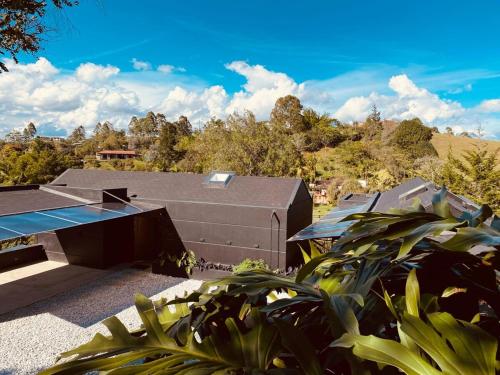 Κήπος έξω από το Modern Mountain Villa Kobus
