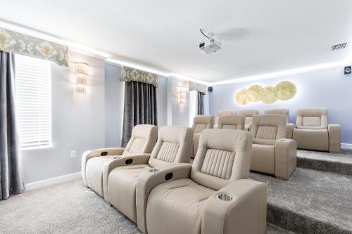 Modern Luxury Villa with Everything photo 114