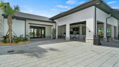 Modern Luxury Villa with Everything photo 149