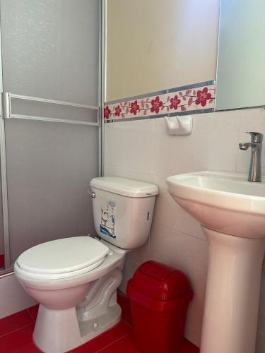 Un baño de Hotel Eli House