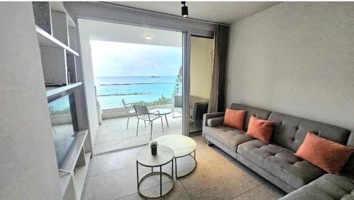 Touch of class Molos Limassol