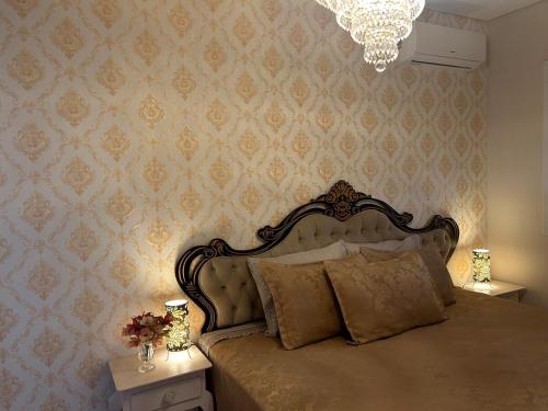 Ruang duduk di Apto Requinte - king size bed, garage and elevator
