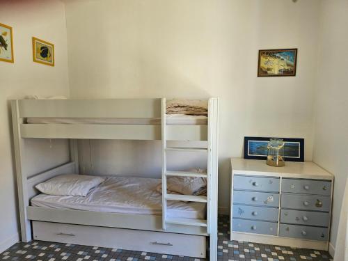 Arcachon: Charmante Maison T3 Proche Plage et Commerces, 2 Chambres, Wi-Fi, Idéale Familles