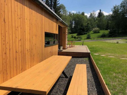 Zahrada ubytování Villa in Bed ichov near Ski Slopes