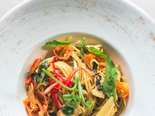 Makanan di atau berdekatan hotel